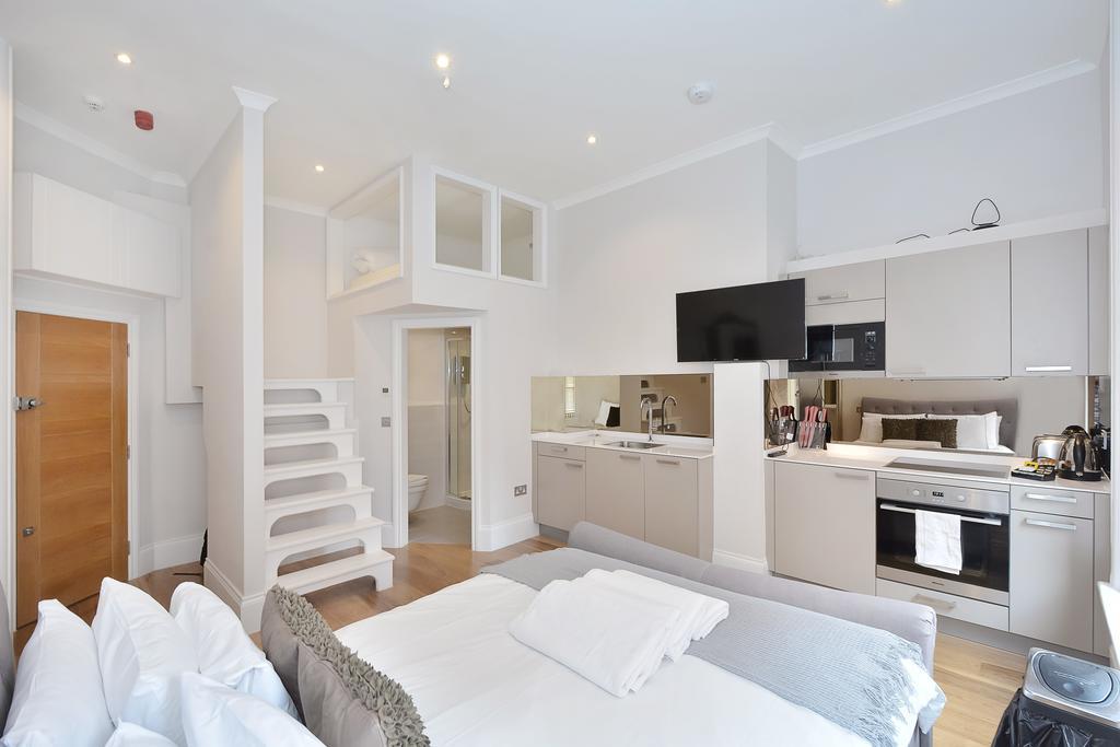 The Soho Mandeville London Room photo