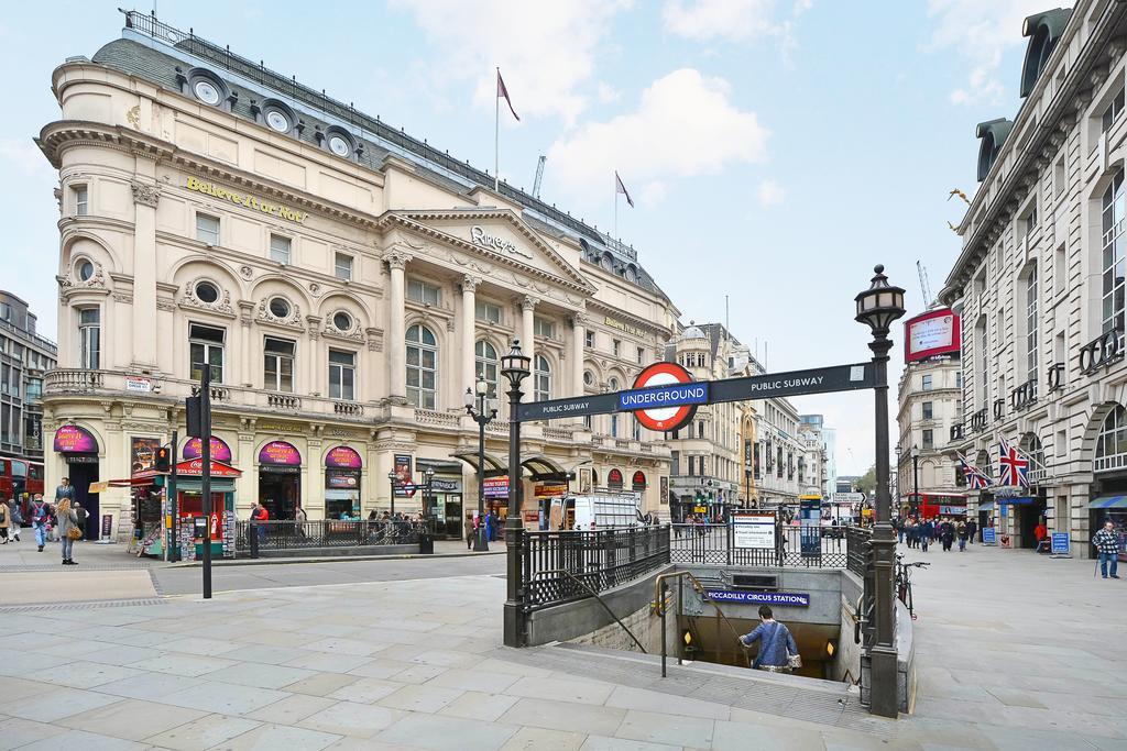The Soho Mandeville London Exterior photo
